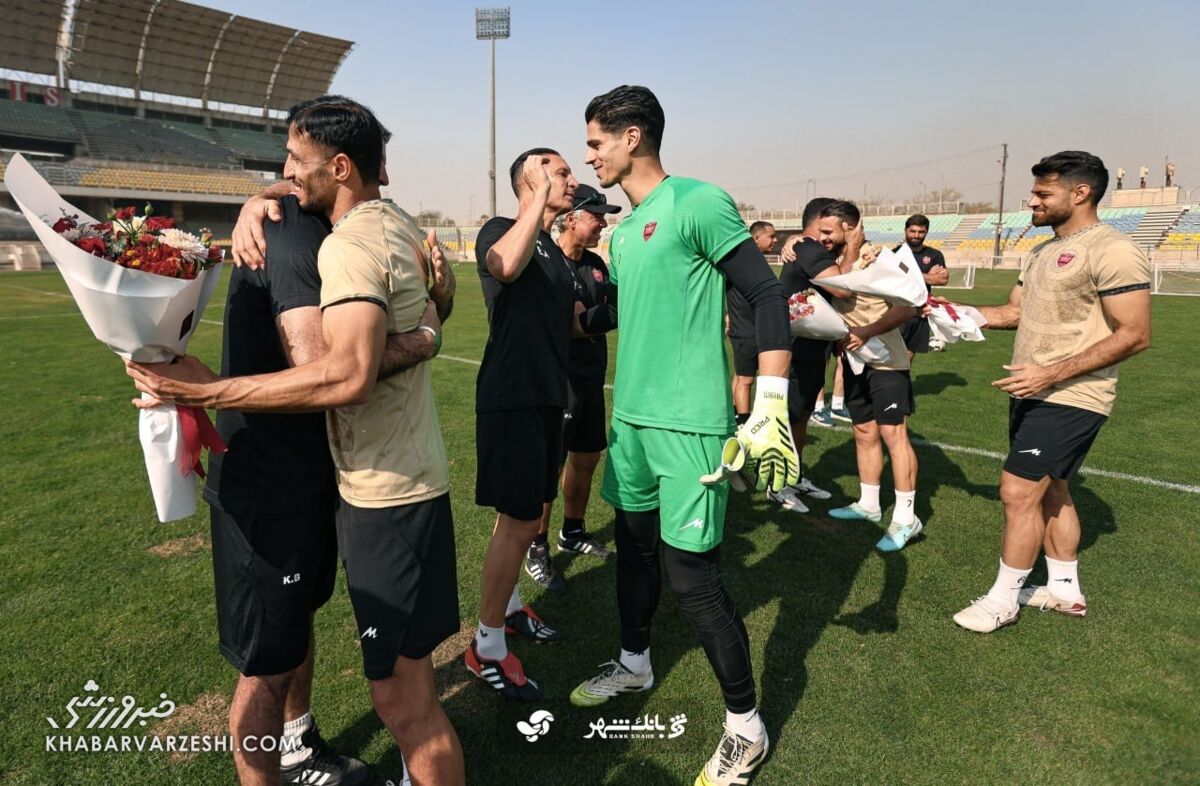 یک نفر رسماً از پرسپولیس جدا شد/ خداحافظی در محاصره سرخها +عکس