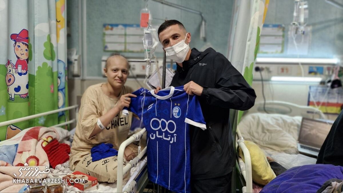 یاسر آسانی پیام استقلال را رساند/ ما برخاستیم؛ شما هم برمیخیزید! +عکس