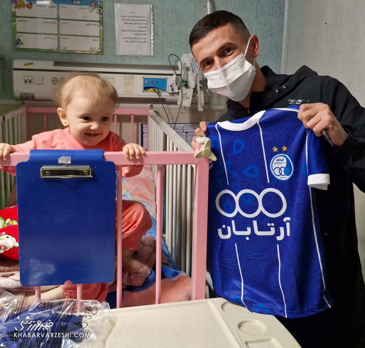 یاسر آسانی پیام استقلال را رساند/ ما برخاستیم؛ شما هم برمیخیزید! +عکس