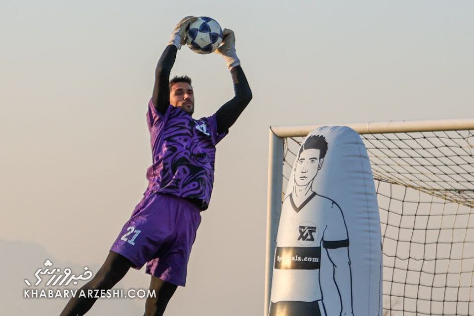 جدی‌ترین رقابت در دروازه سپاهان/ حسینی جایگاهش را پس می‌گیرد؟