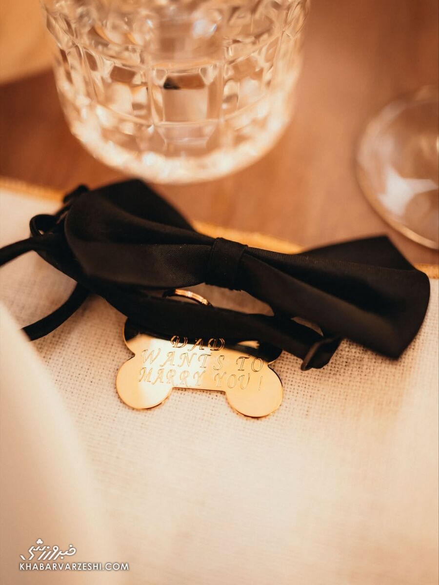 پلاک گردن سگ شارل لکلر برای خواستگاری