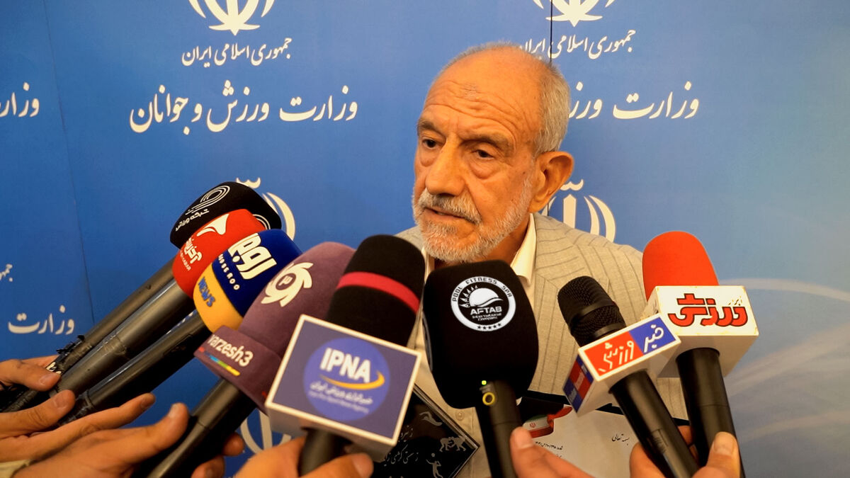 دکتر مدقق مجموعه ورزشی بین‌المللی آفتاب کسب عنوان باشگاه برترکشور