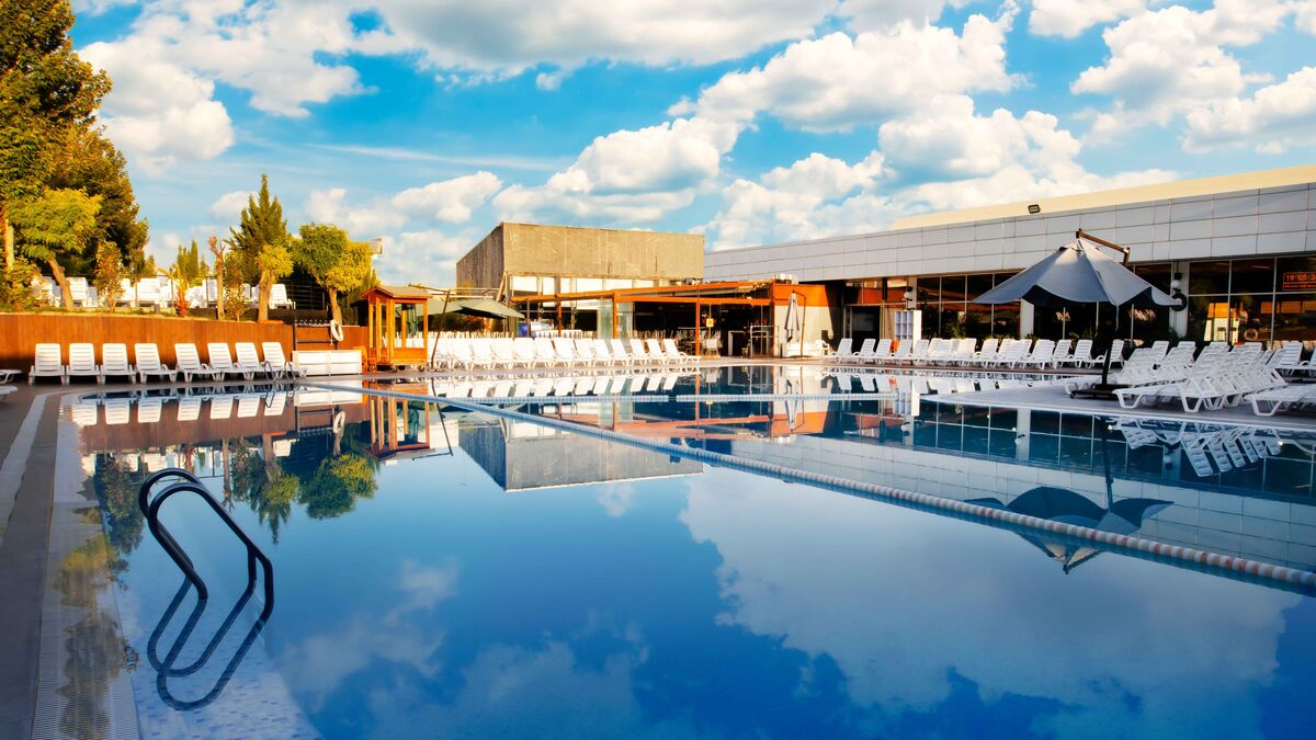 مجموعه ورزشی بین‌المللی آفتاب