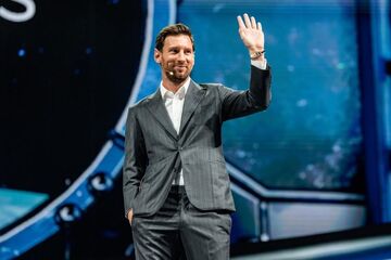 شب باشکوه مسی؛ لئو کنار ترامپ و اینفانتینو/ مسی پس از دریافت کلید شهر میامی: صحبت کردن در جمع همیشه برایم سخت است؛ به بازنشستگی فکر نمی‌کنم