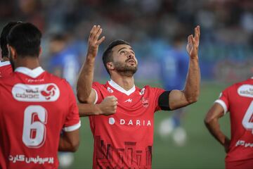 ستاره پرسپولیس به گلر استقلال: ببخش برای خودم تلخ‌تر بود! +عکس