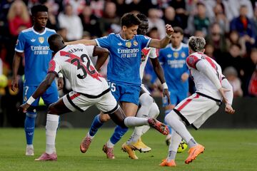 رایووایکانو ۰ - رئال مادرید ۰/ ترمز رئال مادرید کشیده شد!/ هدیه به بارسا با توقف کهکشانی‌ها