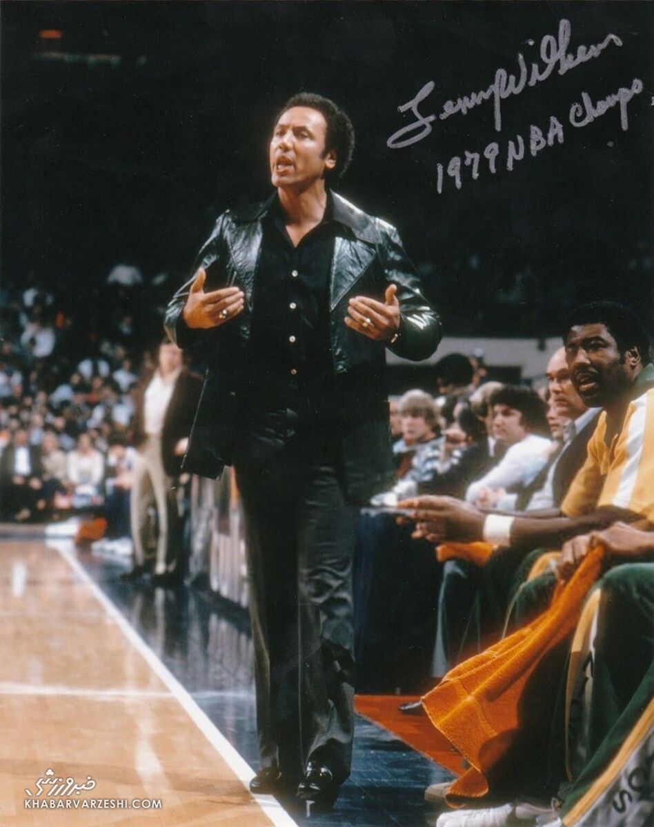 تصویر امضا شده لنی ویلکینز