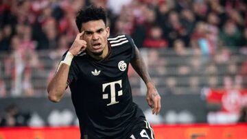 ویدیو| گل غیرممکن بایرن مونیخ را از تمام زوایا ببینید؛ دیاس چطور از این زاویه گل زد؟