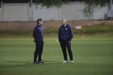 ویدیو| یک دقیقه با اولین تمرین تیم ملی در العین؛ حضور مربی جدید