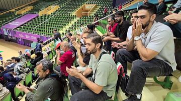 ویدیو| ملی‌پوشان والیبال در نقش مشوق تیم ملی فوتسال روی سکو!