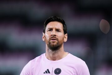 بغض مسی ترکید: دوست دارم به بارسلونا برگردم