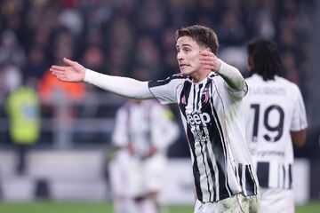 مذاکره برای تمدید قرارداد با این ستاره متوقف شد/ ۳ مشتری ترکیه‌ای برای ییلدیز