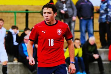 درخشش بوفون کوچک با پیراهنی غیر از ایتالیا!