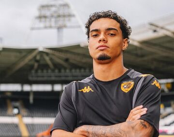 پسر رونالدینیو از زیر سایه پدر جدا می‌شود؛ نمی‌خواهم شبیه پدرم باشم!