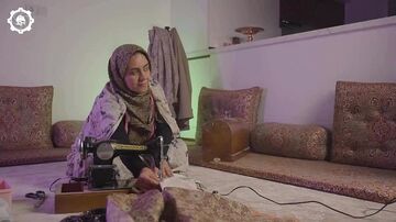 ترمه یزدی مادر و چرخ خیاطی مارشال؛ کلیپ خلاقانه شهداب در رونمایی از پیراهن جدید