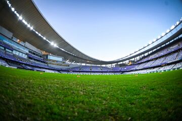 ویدیو| وضعیت خوب چمن ورزشگاه بن زاید در آستانه بازی ایران - ازبکستان