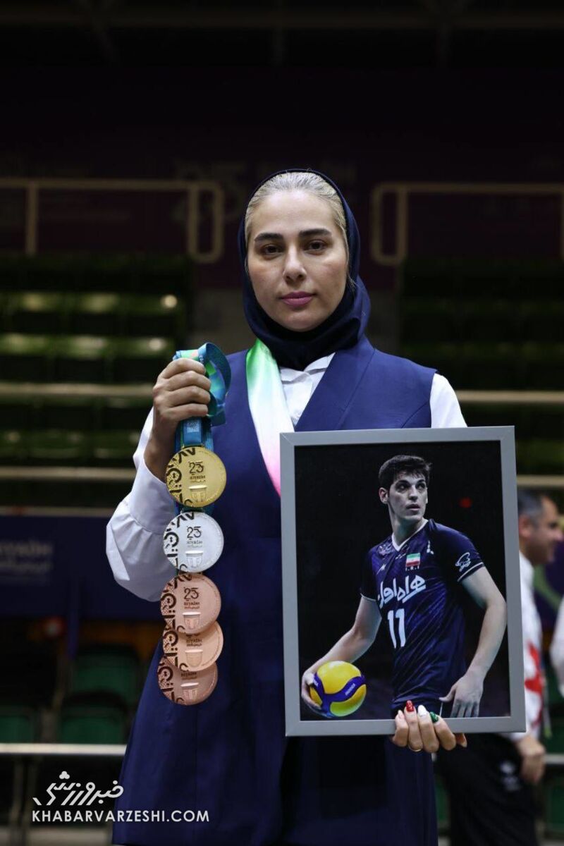 مدال دختران قهرمان تقدیم به صابر کاظمی +عکس