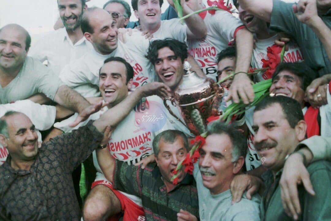 تورق تاریخ| عکس‌های دیده‌نشده از جشن قهرمانی پرسپولیس در سال ۱۳۷۹