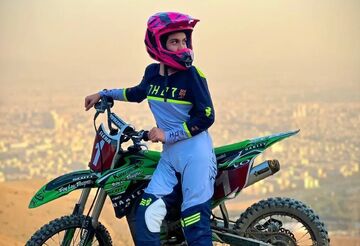 آخرین خبر از وضعیت دختر موتورکراس ایران؛ النا همچنان در کماست