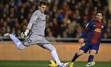 گزینه استقلال به سری آ می‌رود