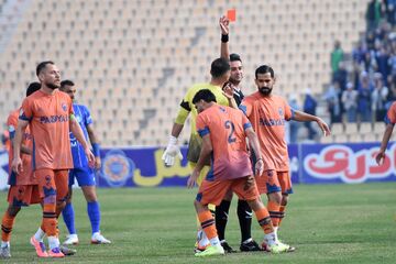 به عنوان یک پرسپولیسی به استقلالی‌ها ۶ نشان دادم/ ۷ نشان ندادم که فحش نخورم!