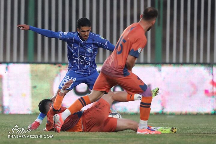 محمدحسین اسلامی؛ استقلال - پادیاب