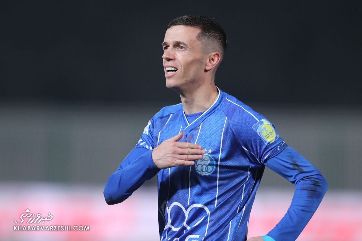 شادی گل یاسر آسانی در دیدار استقلال و پادیاب