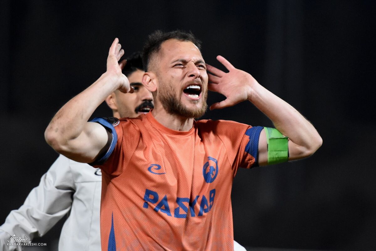 ویدیو| دلیل شادی عجیب یاسر آسانی؟ بهش گفتم چشمات خوشگله!