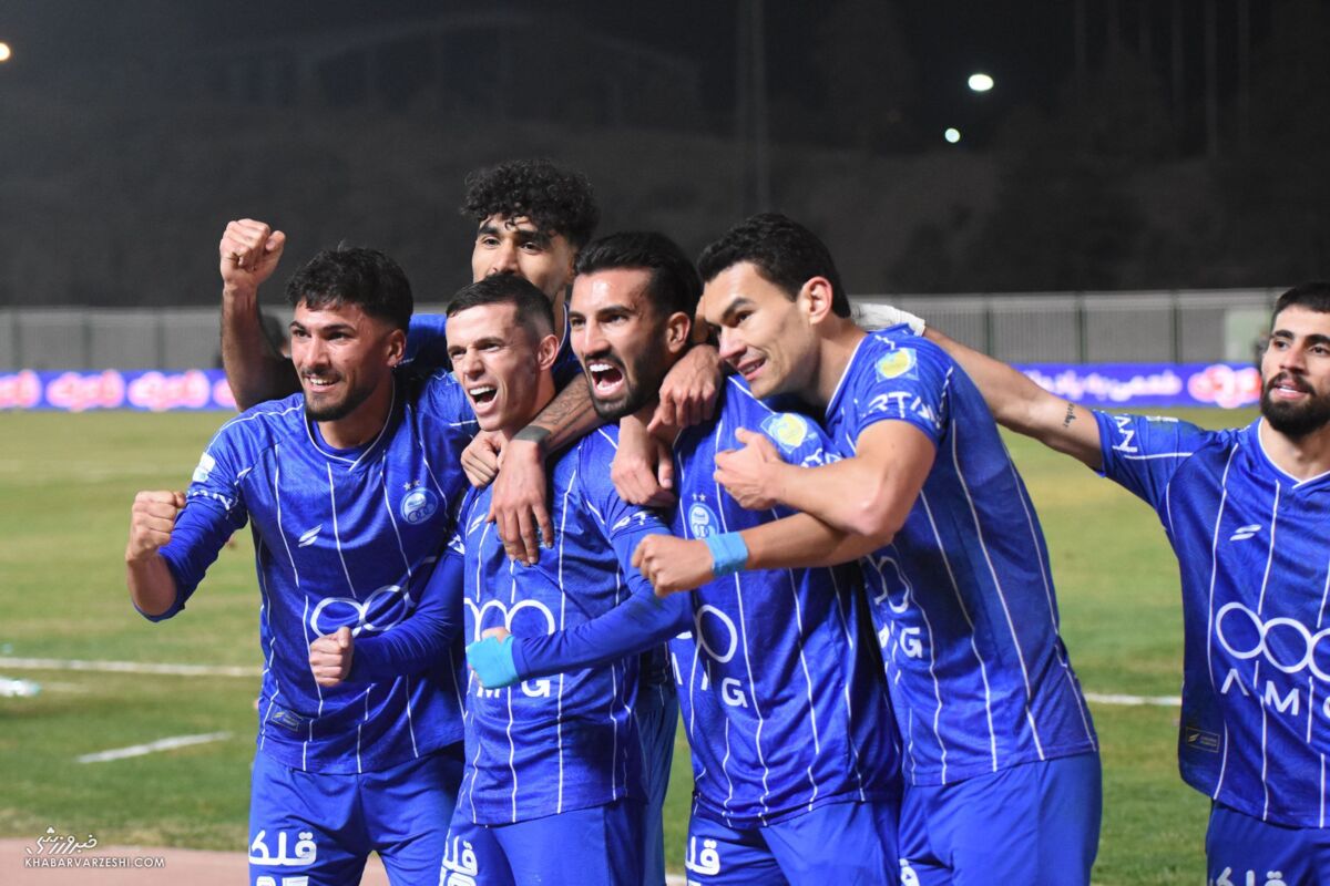 شادی گل یاسر آسانی در دیدار استقلال و پادیاب