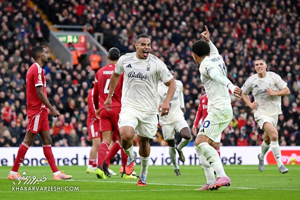 لیورپول ۰ – ناتینگام فارست ۳/ آبروریزی قرمزها در خانه با ششمین شکست فصل/ فارست با سقوط لیورپول از بحران خارج شد