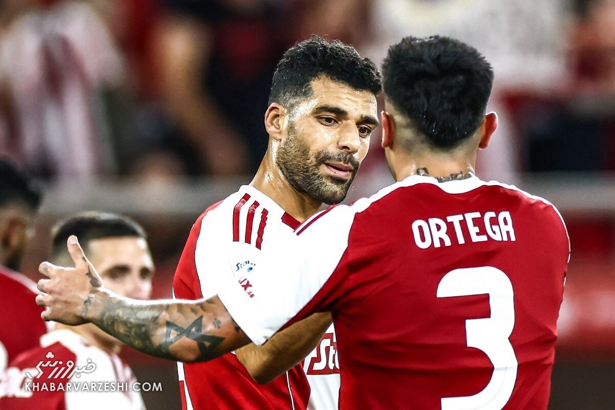 طارمی آترومیتوس را به خاک و خون کشید/ صدرنشینی مقتدرانه المپیاکوس با دبل مهاجم ایرانی در ۱۰ دقیقه!