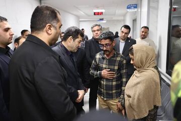 ویدیو| سانحه دختر موتورسوار/ عیادت وزیر ورزش از النا معدنی‌پور