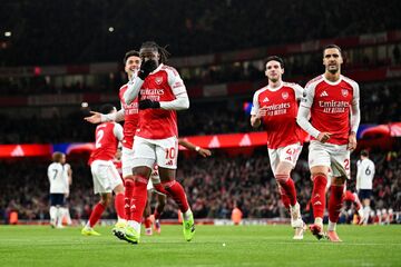 آرسنال ۴ - تاتنهام ۱/ دیگ جوشان لیگ برتر با آتش توپچی‌ها/ پرپر شدن زنبق‌های سفید با هت‌تریک ازه