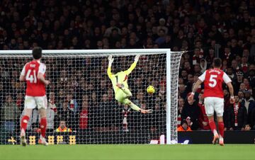 ویدیو| سوپرگل انفجاری ریچالیسون از وسط زمین در دیدار آرسنال - تاتنهام