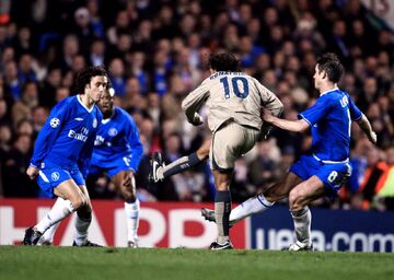 ویدیو| به پیشواز چلسی - بارسلونا/ مروری بر کلاسیک‌ترین نبردهای دو تیم!