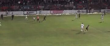 ویدیو| حمله تماشاگر به داور در نیمه نهایی!