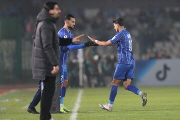 ویدیو| جدایی بازیکن استقلال خواسته هواداران/ شعار حیا رها کن به گوش مهره ساپینتو رسید