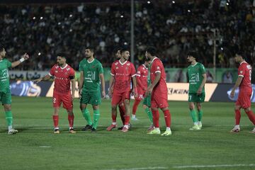 جدول لیگ| صدرنشین عوض شد/ جایگاه پرسپولیس و استقلال قبل از دربی