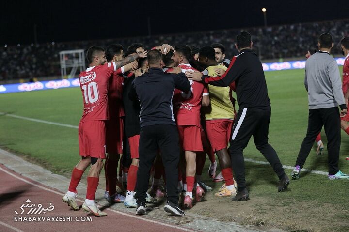 شادی گل اوستون اورونوف؛ شمس آذر - پرسپولیس