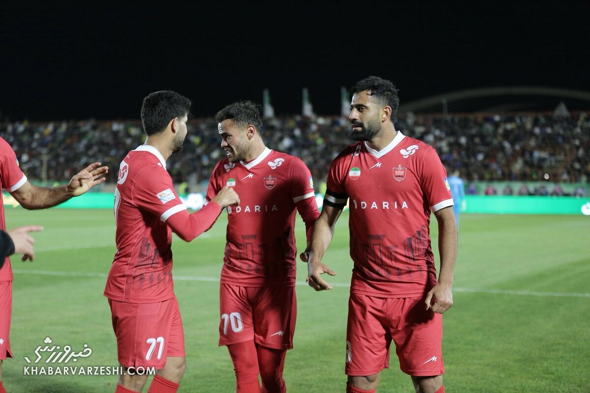 ویدیو| پیام بازیکن پرسپولیس به افشین پیروانی: در مورد بهترین دفاع وسط آسیا هم صحبت کن!