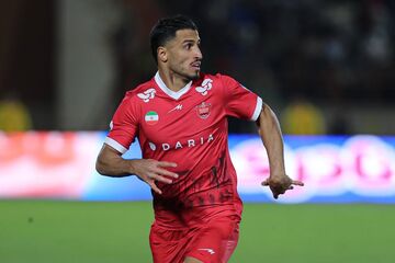 شب خوش علیپور در قزوین؛ ستاره پرسپولیس سوپرمن را رد کرد