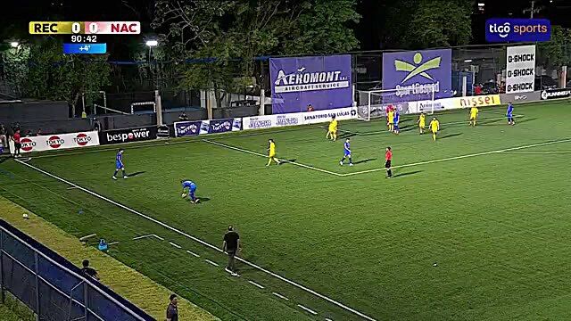 ویدیو| اتفاق عجیب و غریب در پاراگوئه؛ مالک ۵۱ ساله وارد میدان شد!