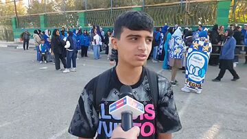 ویدیو| هوادار پرسپولیس در بازی استقلال: داور بازی با پادیاب دسته سومی را برای‌تان درآورد!