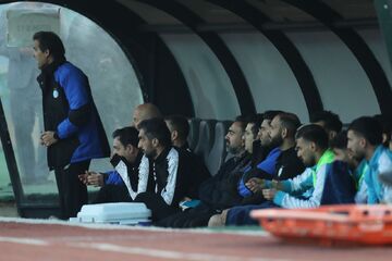 چهارشنبه، بازی حیاتی حریف استقلال/ چشم‌های ساپینتو کجا هستند؟