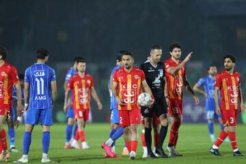 کارشناس داوری مشکوک‌ترین صحنه استقلال - فولاد/ پنالتی جنجالی و اخراج درست بود؟