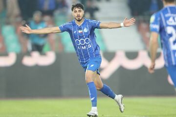 سحرخیزان به پرسپولیس گل می‌زند اذیتش نکنید