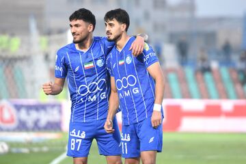 مهر تایید مهاجمان استقلال روی تشخیص ساپینتو؛ یکی با گلزنی و بقیه با گل نزنی!