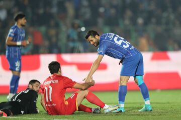 تشکر ویژه عارف غلامی از مردی که نجاتش داد! +عکس