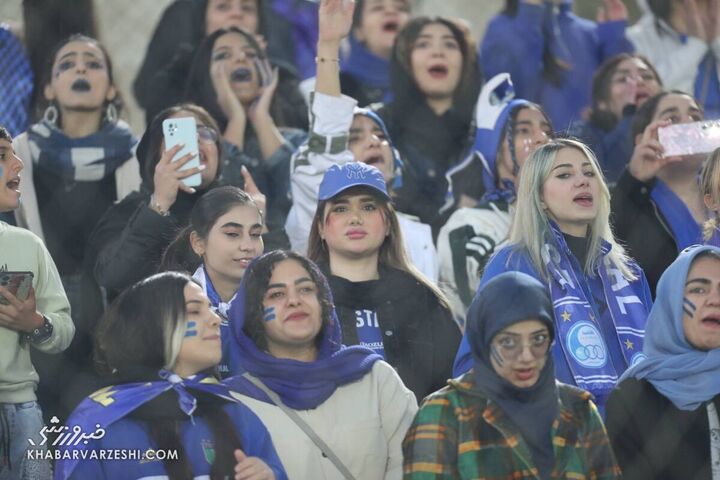 هواداران استقلال؛ استقلال - فولاد