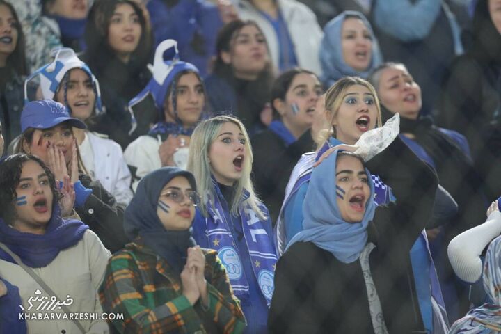 هواداران استقلال؛ استقلال - فولاد